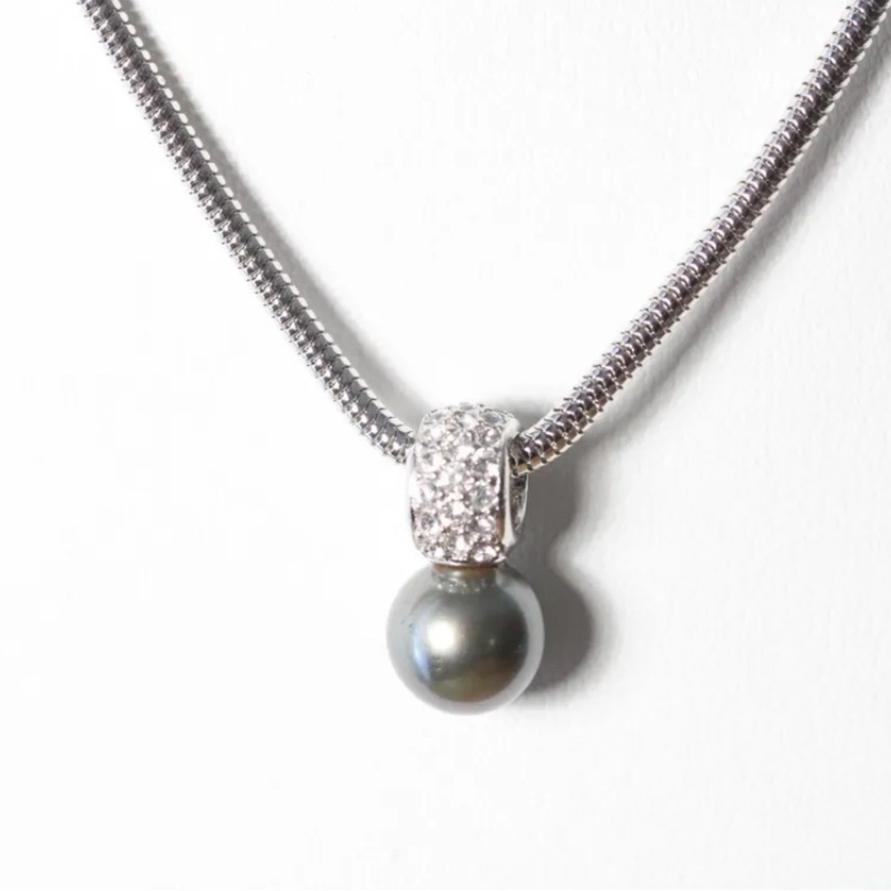 EUC Authentic Christian Dior Faux Black Pearl & Crystal Pendant Necklace